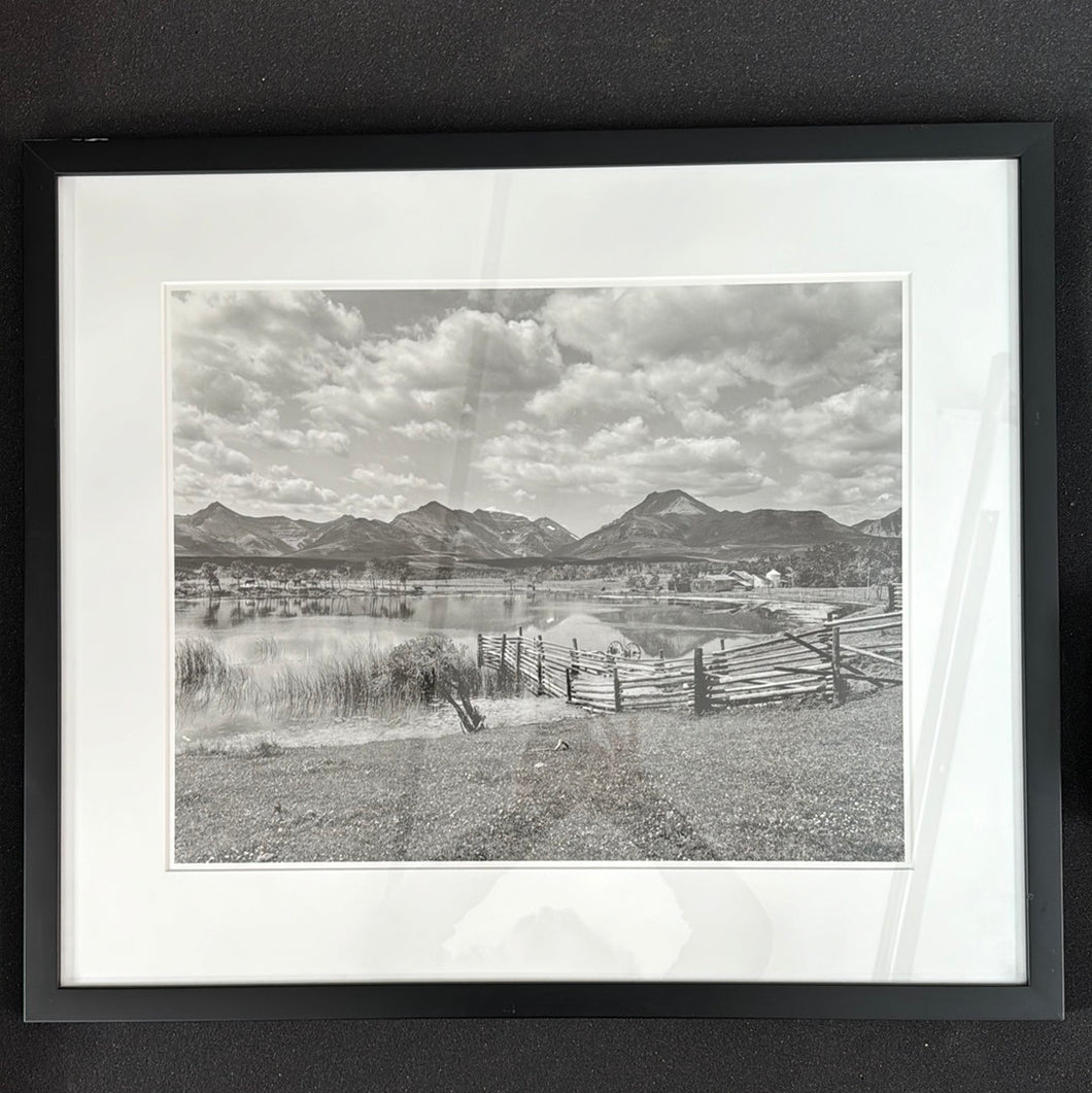 Photograph of ranch by the mountains